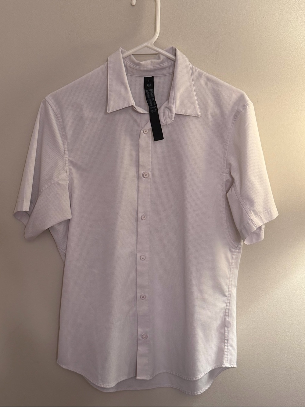 Lululemon Airing Easy Camp Collar White Short Sleeve Button Down Men’s Small